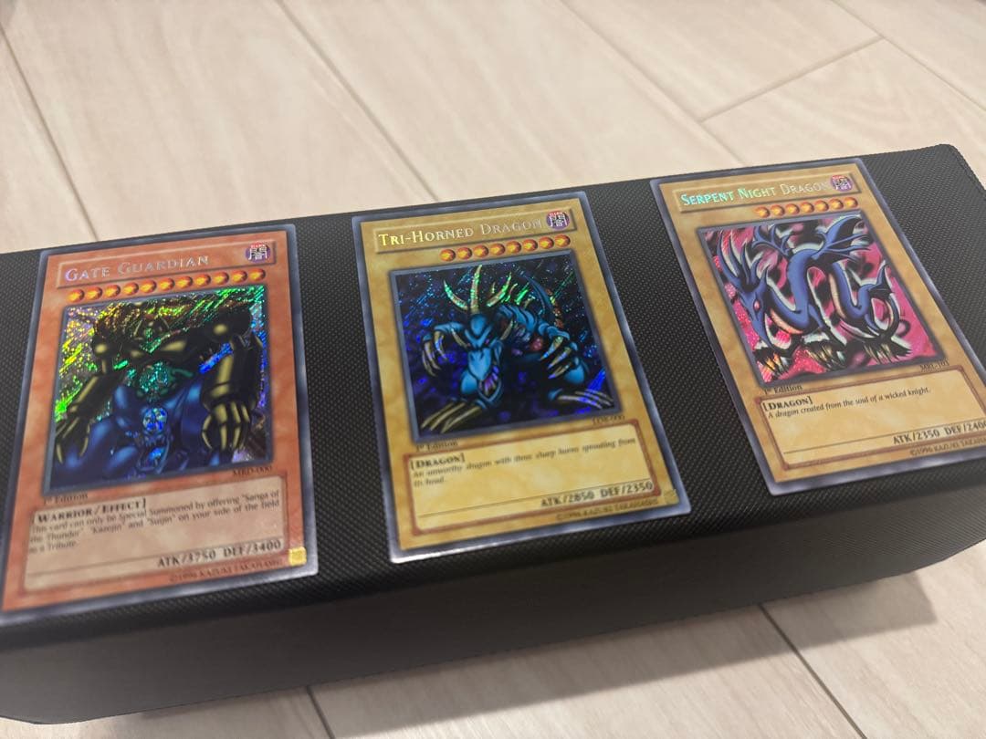 極美品 トライホーン・エビルナイト・ガーディアン 旧アジア 1st 遊戯王