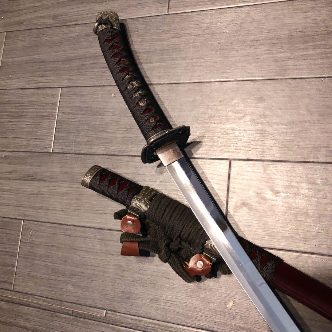 高級模造刀　日本軍拵え　居合刀　樋入刀身　合金刀身　朱拵え　重みあり