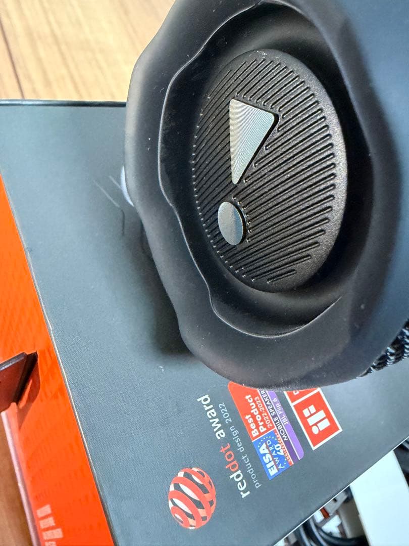 JBL FLIP6（新品未使用の充電ケーブル付き）ワイヤレススピーカー ブラック