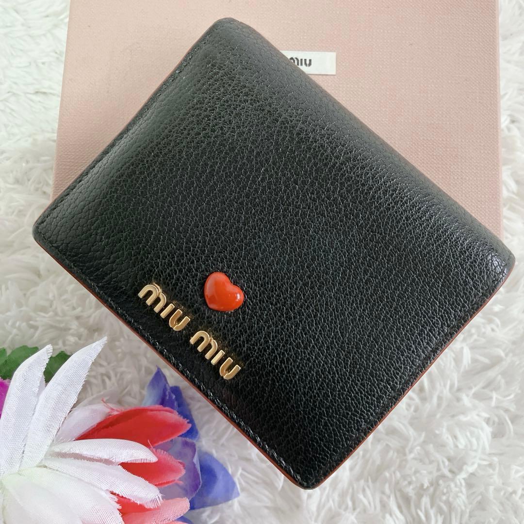 専用ミュウミュウ 折り財布 5MV204 マドラス ラブ ハート FRID黒