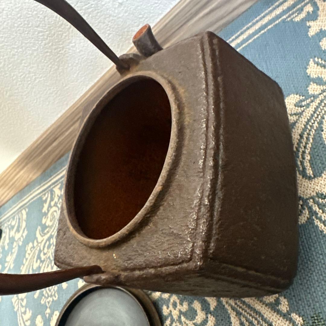 鉄瓶 正方形 明治 急須 煎茶道具 茶道具 茶器 金属工芸 時代物 古民家