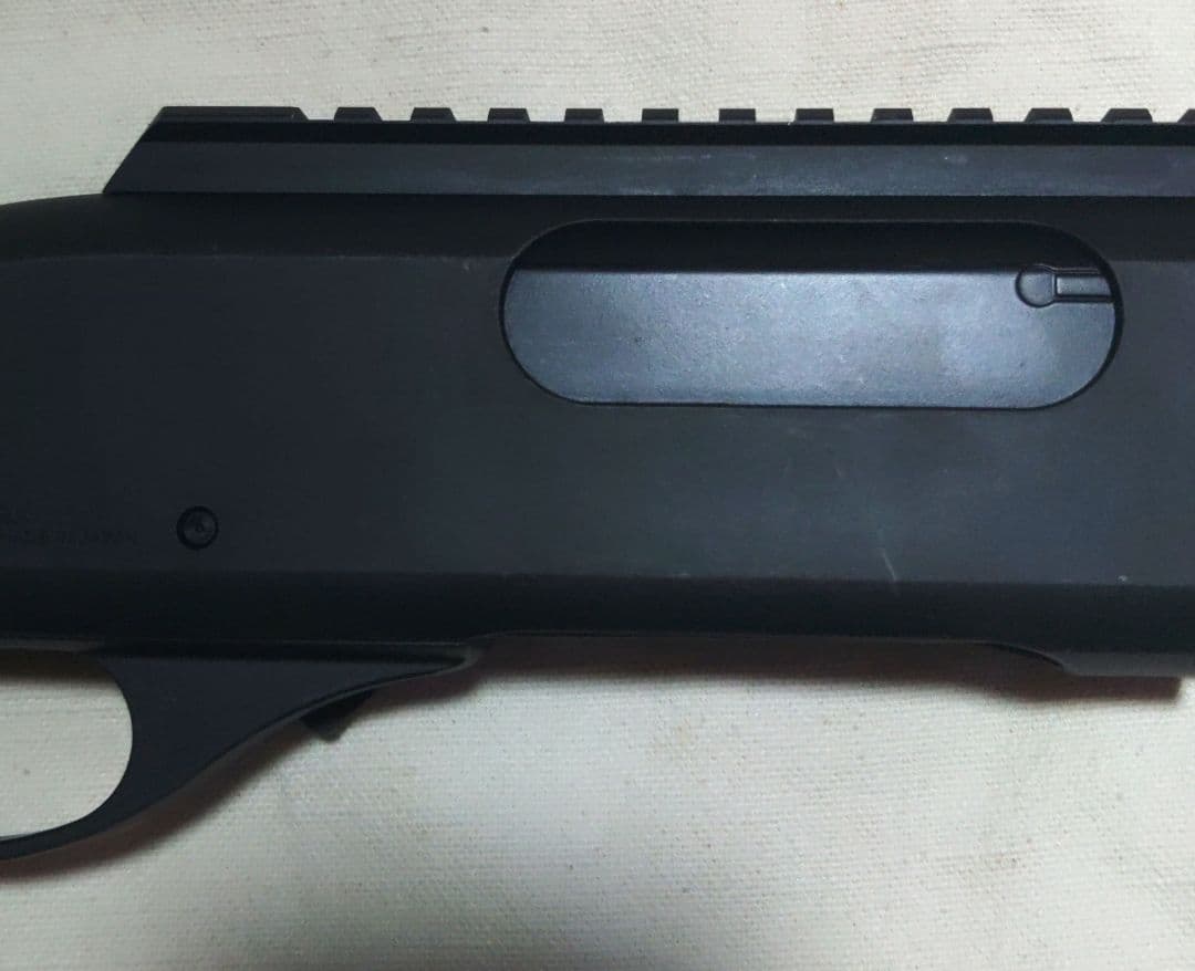 東京マルイ　ブリーチャー　ライラクストップレール付き