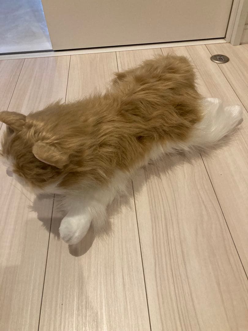 猫型ぬいぐるみ 茶色と白