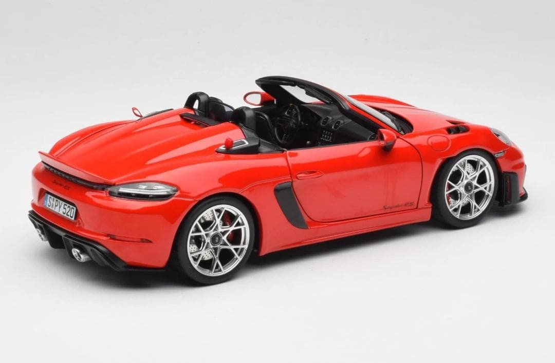 ハッピー1/18 ポルシェ 718 スパイダー RS レッド Spyder