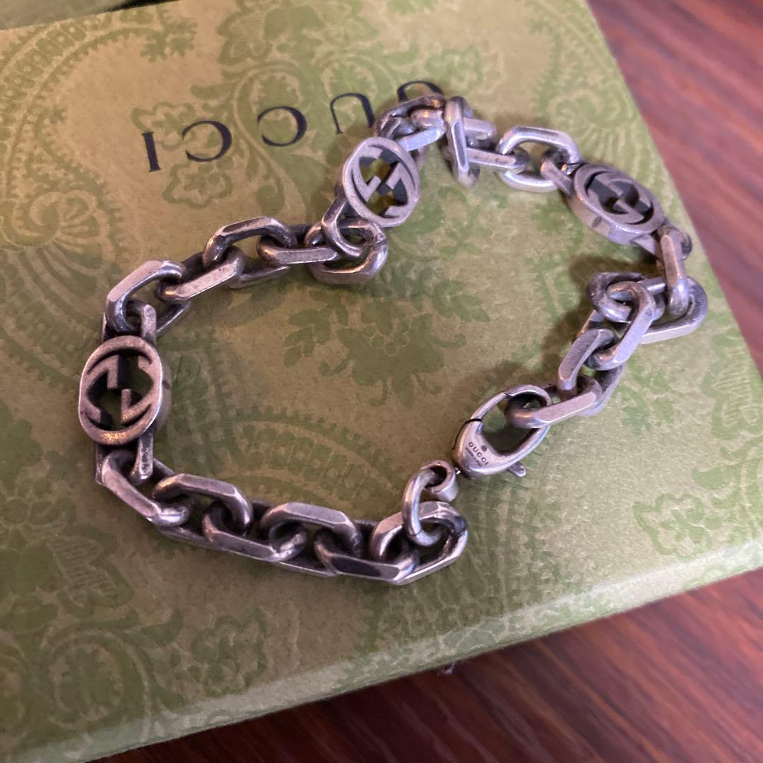 GUCCI シルバー ロゴチェーンブレスレット