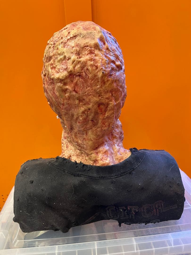 ホラー映画　バーニング　クロプシー　ライフサイズバスト　胸像