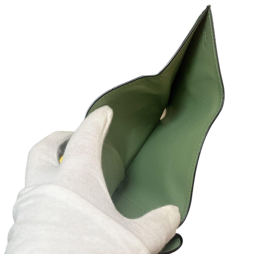 【美品】LOEWE 三つ折財布 トライフォールド ウォレット アナグラム 緑