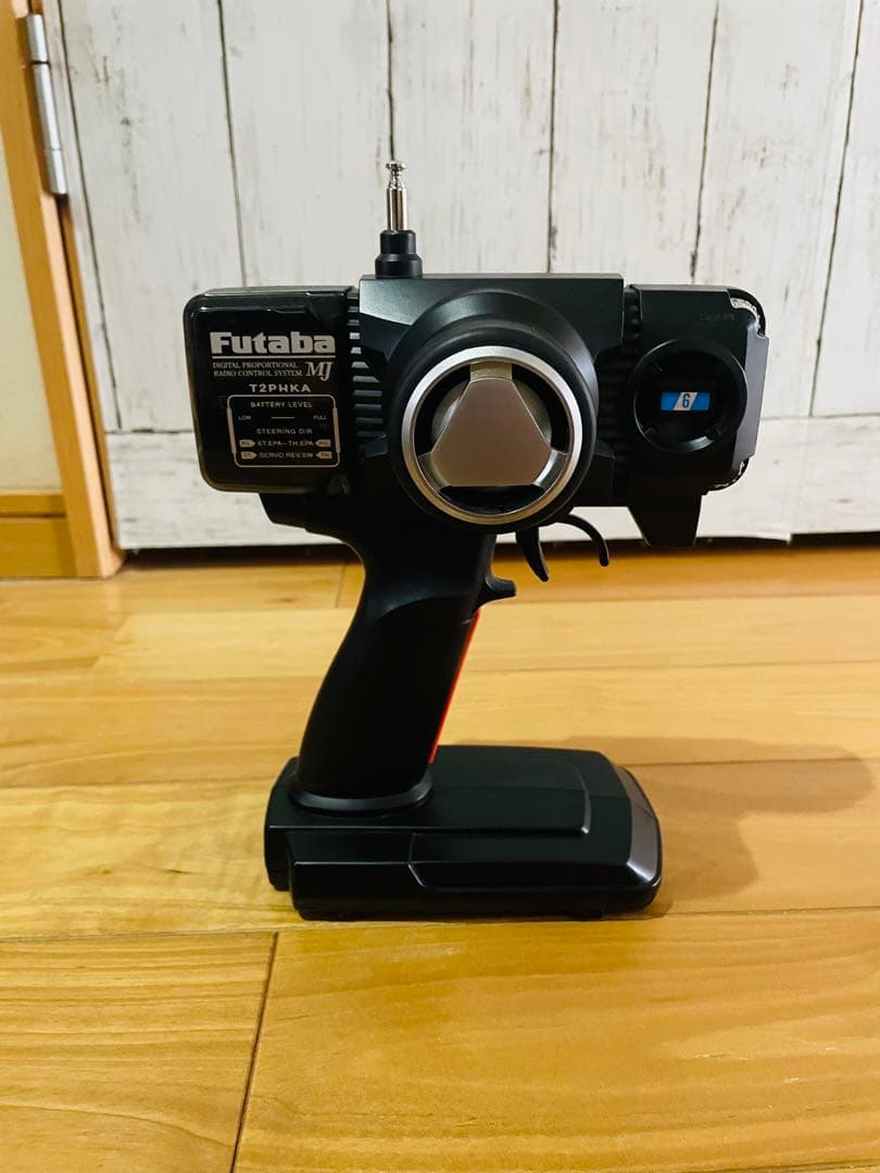 ゴ*ー様 Thunder Shot ラジコンカー 本体とリモコン付き