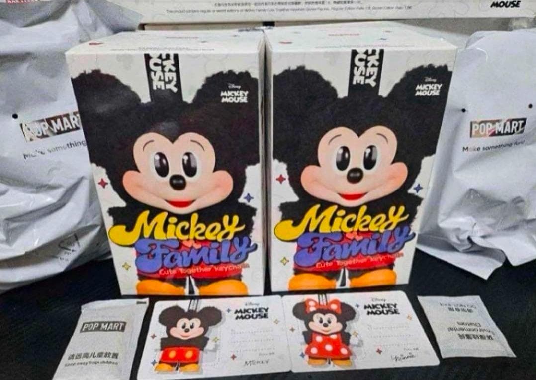 すぐ発送可能新品 POPMART ディズニーキーホルダーアソートミッキーとミニー