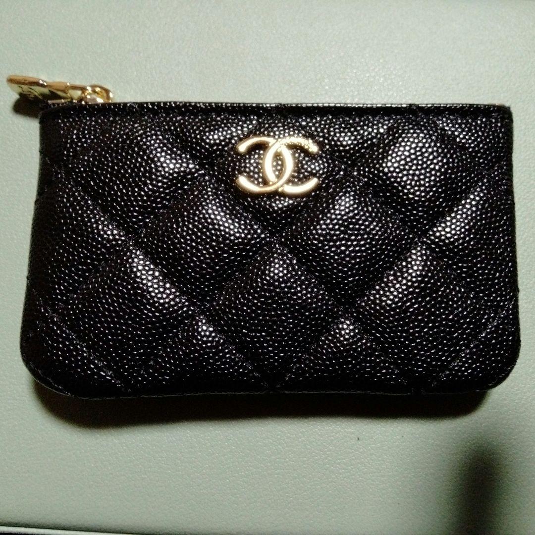 ブラック ケース ロゴ ゴールド とブラックケース合計2点