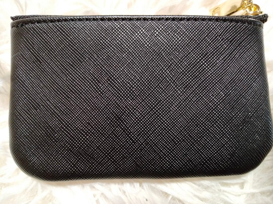 ブラック ケース ロゴ ゴールド とブラックケース合計2点