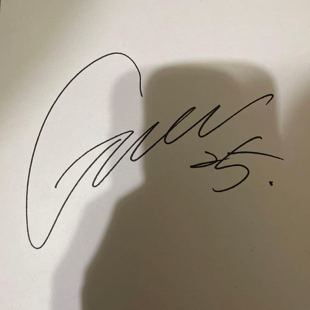 松井稼頭央さんの直筆サインと筒香さんの直筆サインです。