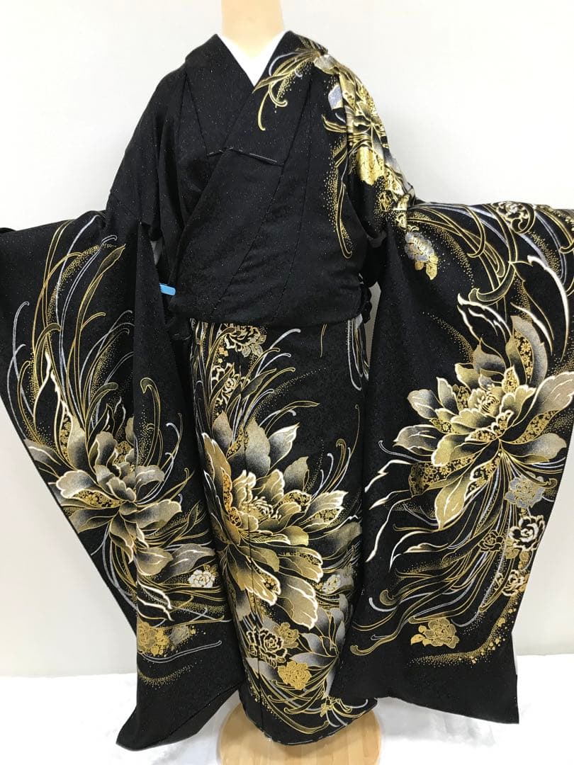 振袖　未仕立て品　金彩　黒地にゴールド