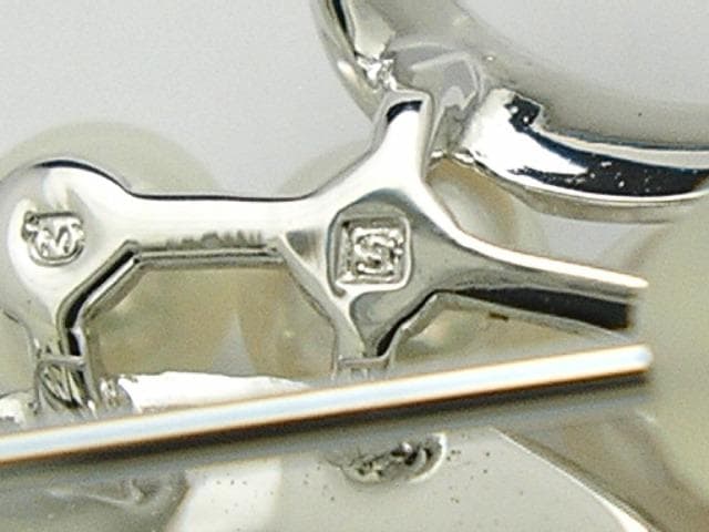 美品です。　ミキモト　シルバーブローチ　アコヤパール付　箱、冊子付き