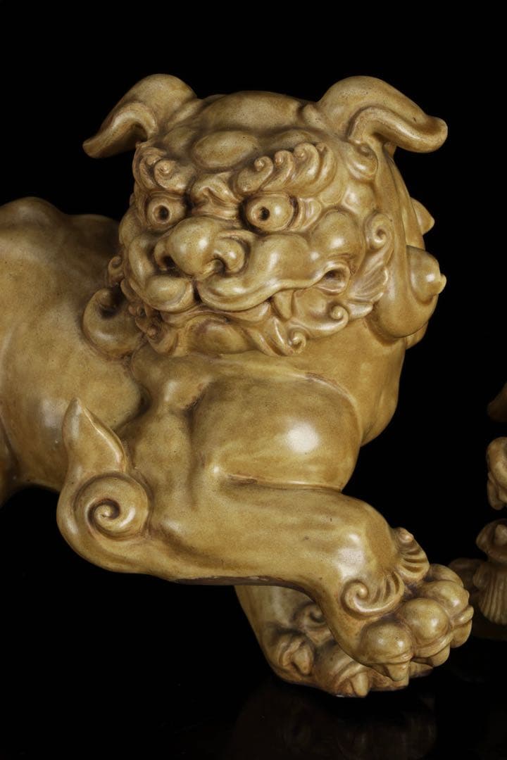 九谷焼 玉獅子 双獅子置物 一対 共箱付 24cm 唐獅子 狛犬 古美術 骨董品