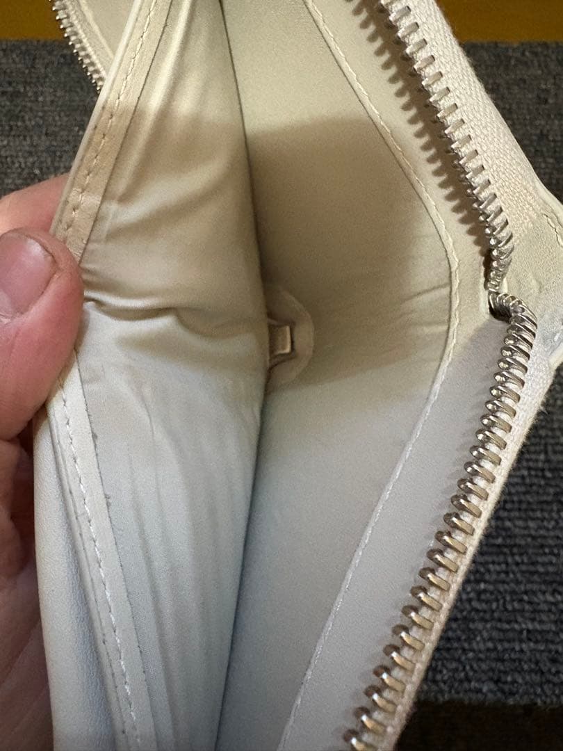 ホワイトレザー 三つ折り財布