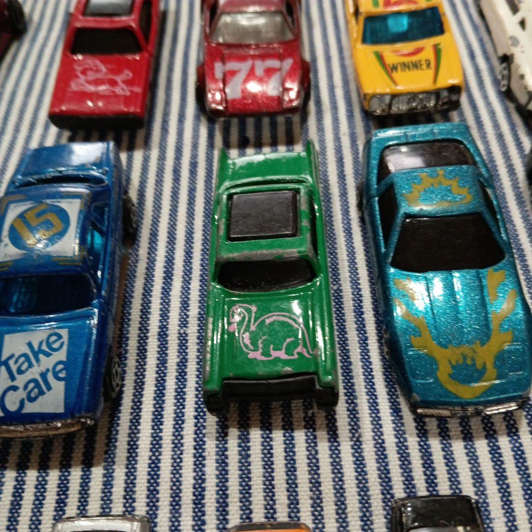 約100台の多様なミニカーセット