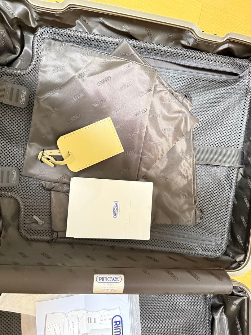 リモワ RIMOWA トパーズ チタニウム ゴールド 34リットル 4輪