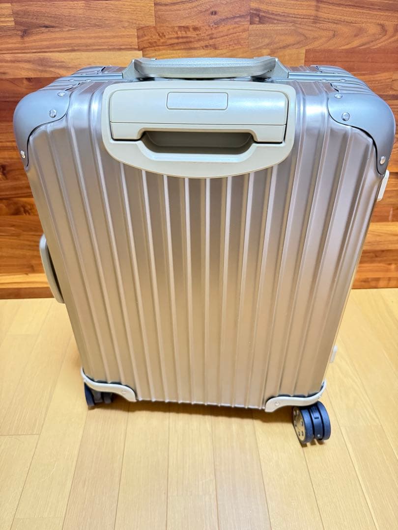 リモワ RIMOWA トパーズ チタニウム ゴールド 34リットル 4輪