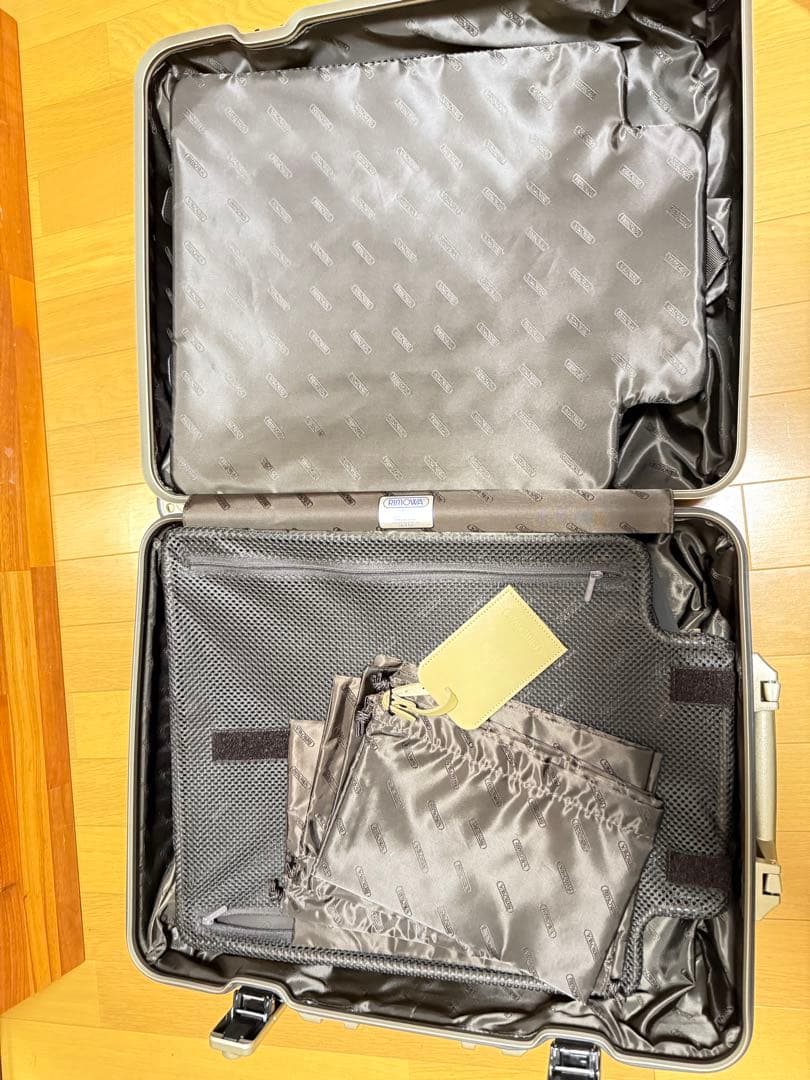 リモワ RIMOWA トパーズ チタニウム ゴールド 34リットル 4輪