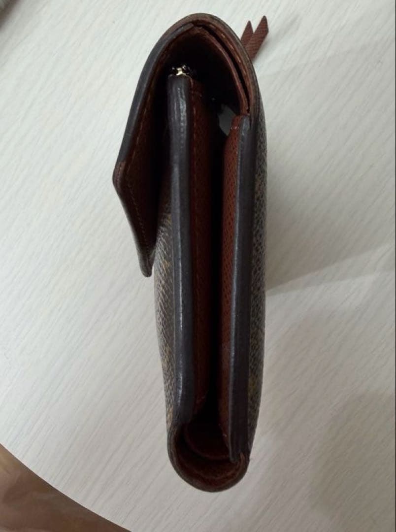 Louis Vuitton モノグラム三つ折り財布 ポルトフォイユヴィクトリーヌ