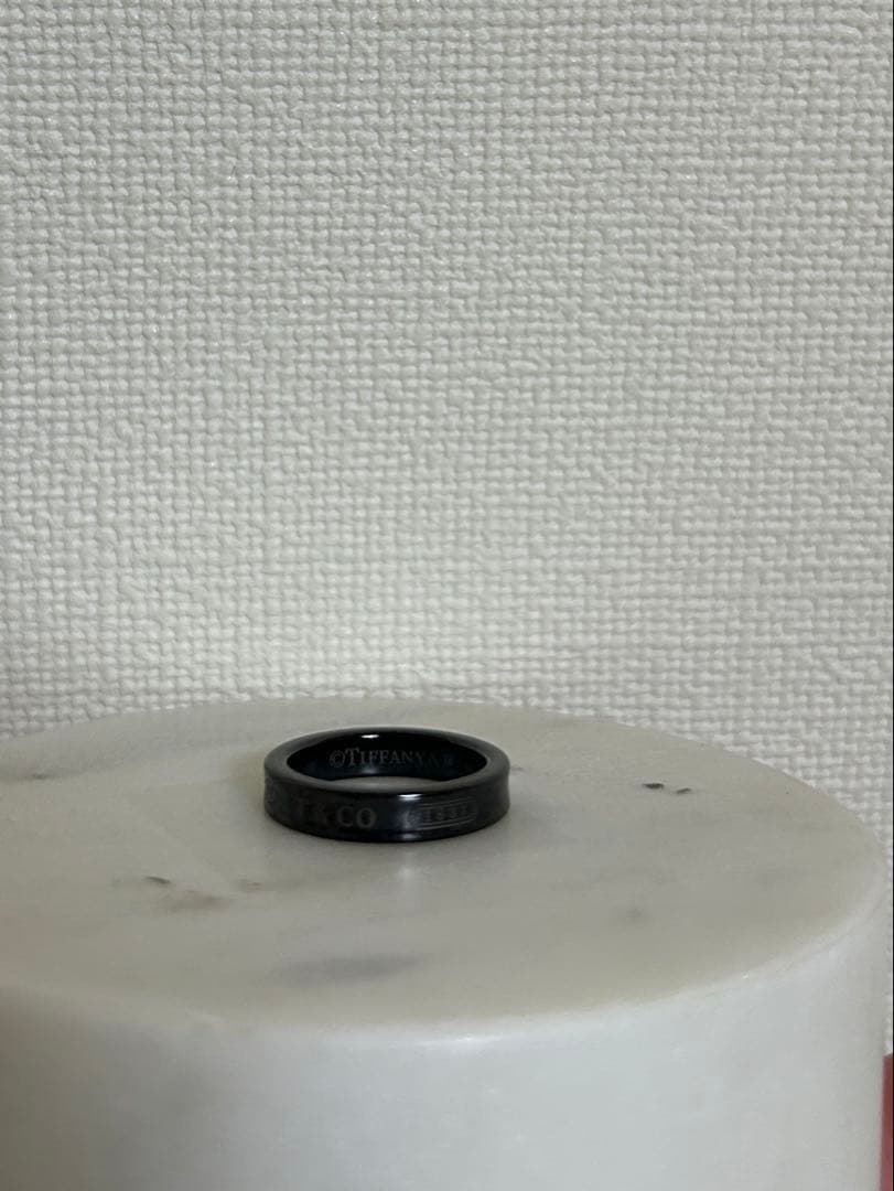Tiffany & Co. ティファニー ブラックチタンリング ナローリング