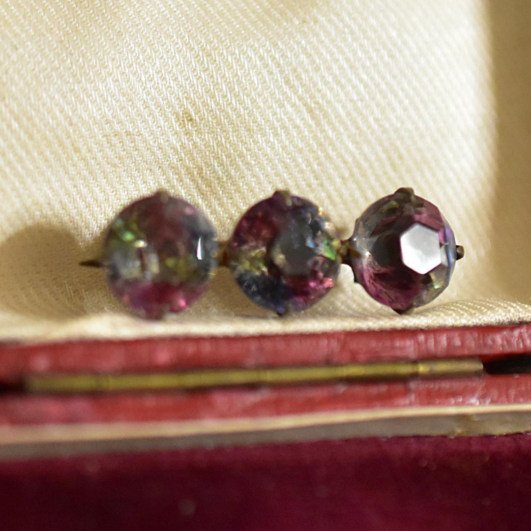 アンティーク 虹色 初期 アイリスガラスのブローチ