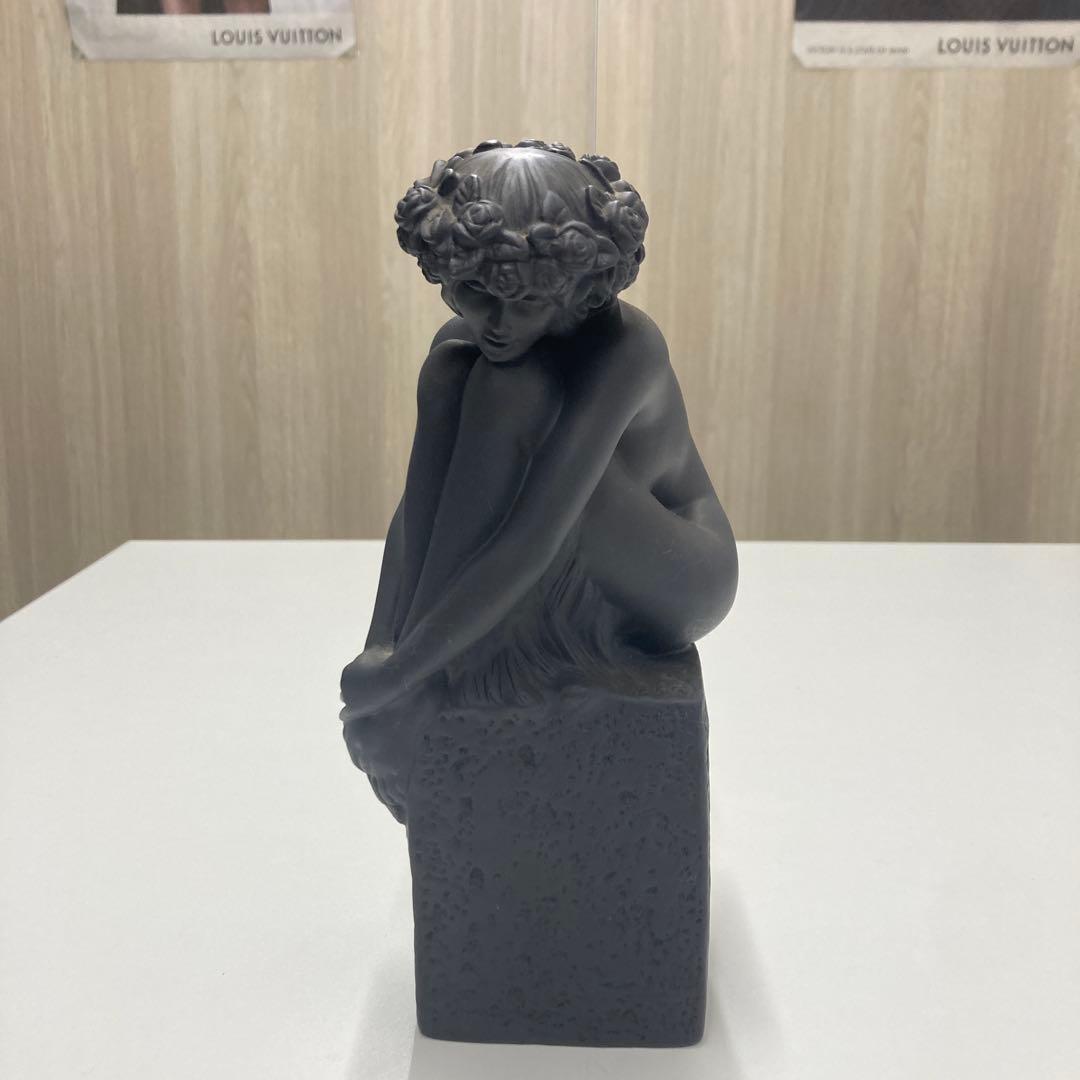 ロイヤルコペンハーゲンVirgo フィギュリン