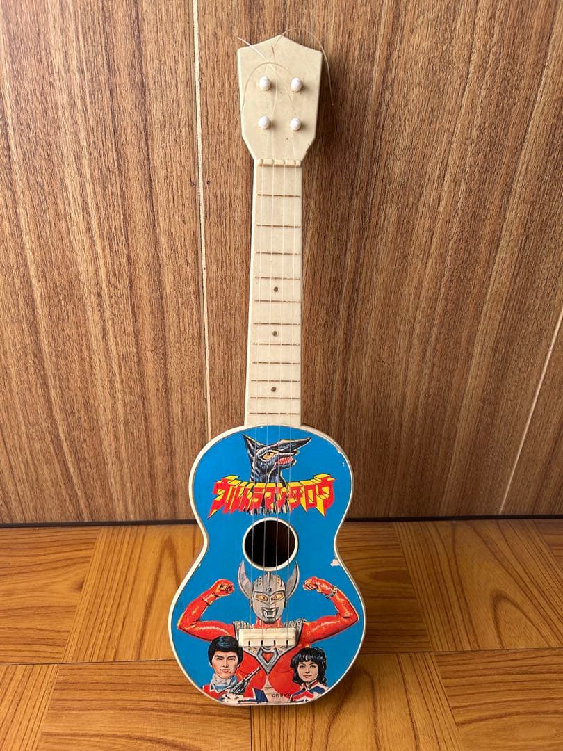 ウルトラマンタロウ ウクレレ