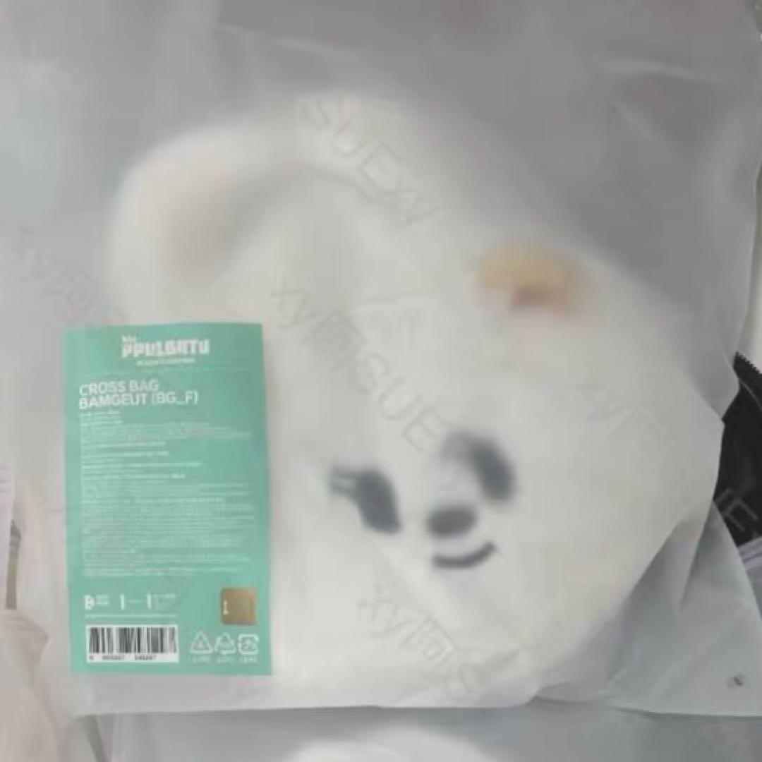 txt ボムギュ　プルバトゥ　クロスバッグ　バムグッ