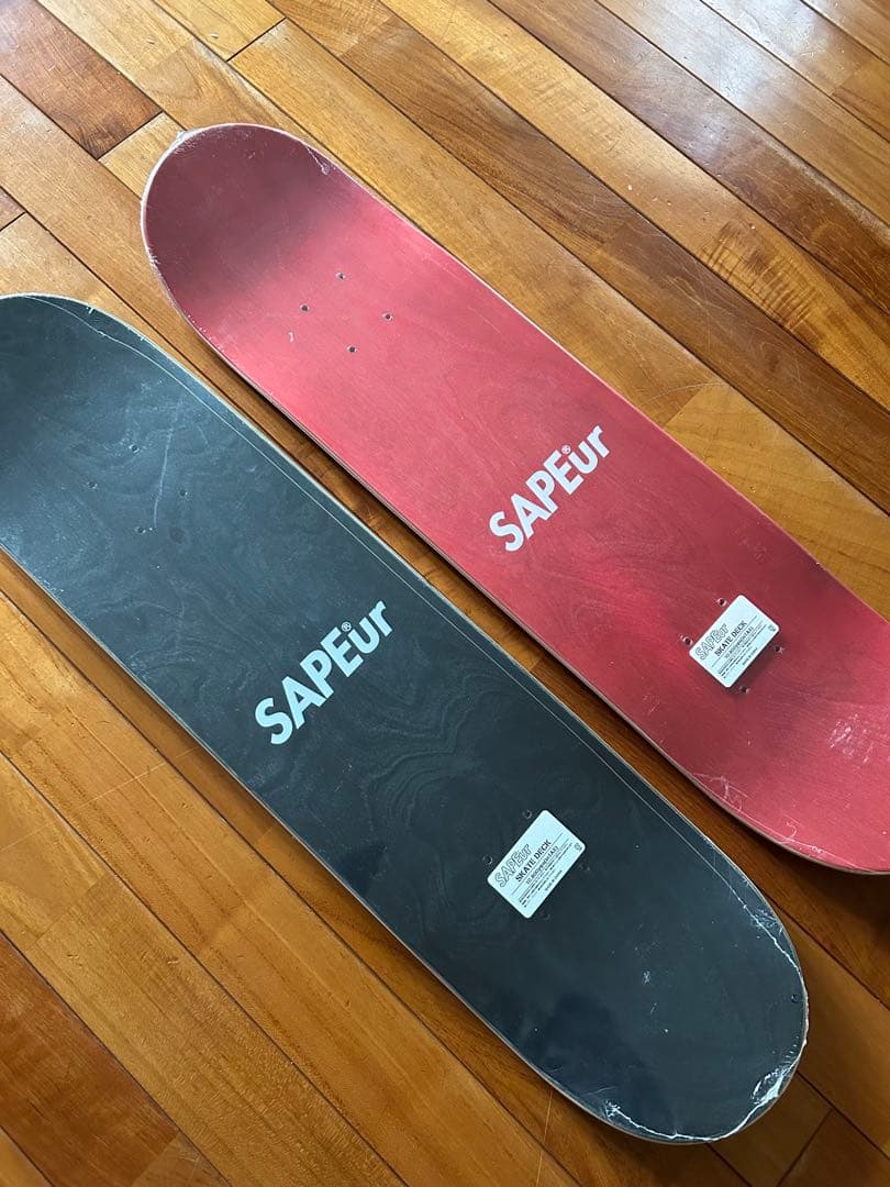 新品未使用　SAPEur スケートボード デッキ　レッド　サプール