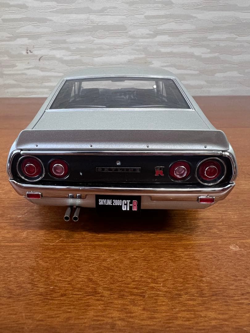 No113ミニカー1/18箱ありNISSAN SKYLINE 2000 GT-R