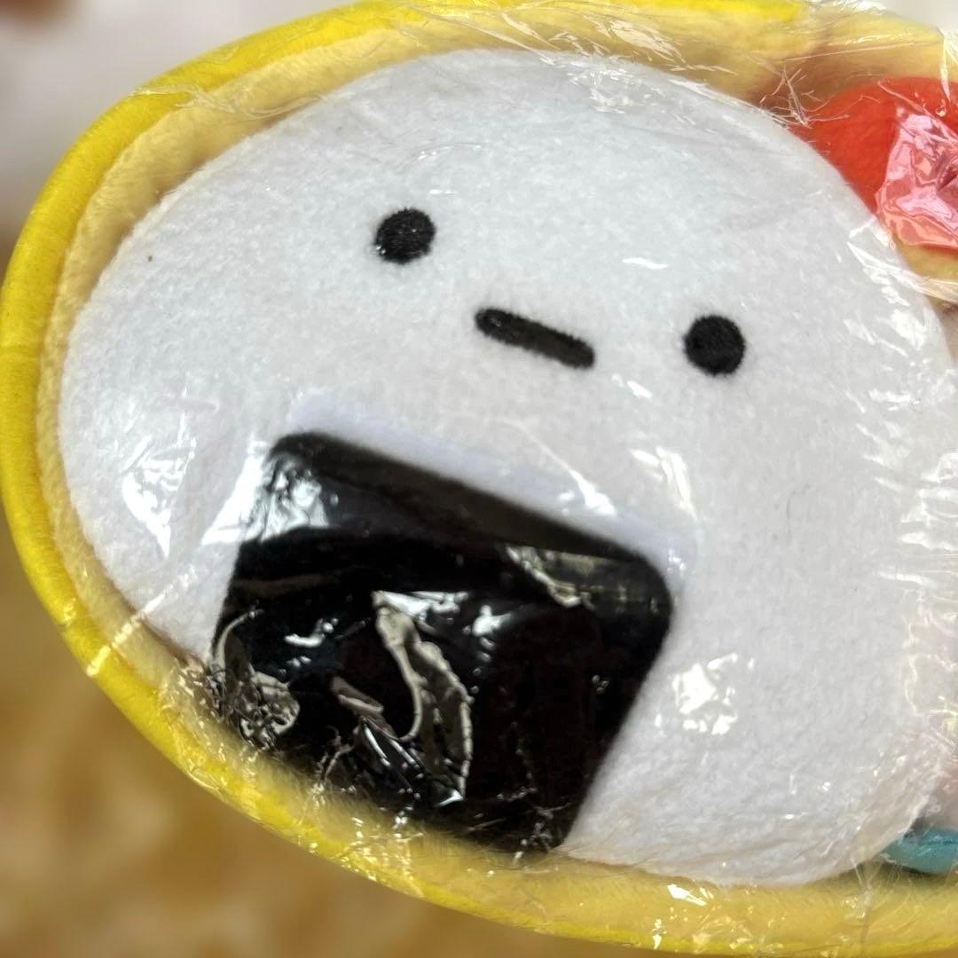 新品タグ付き すみっコぐらし おべんとうぬいぐるみ(大) おにぎり たこさん他