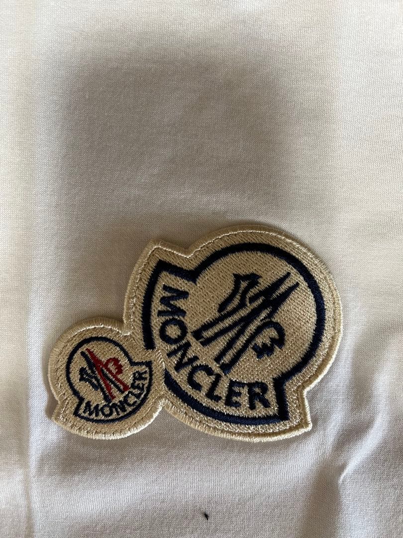 モンクレール　Tシャツ　ホワイト　新品