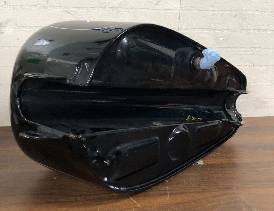 スポーツスター タンク 2.25 ガロン 純正 -03