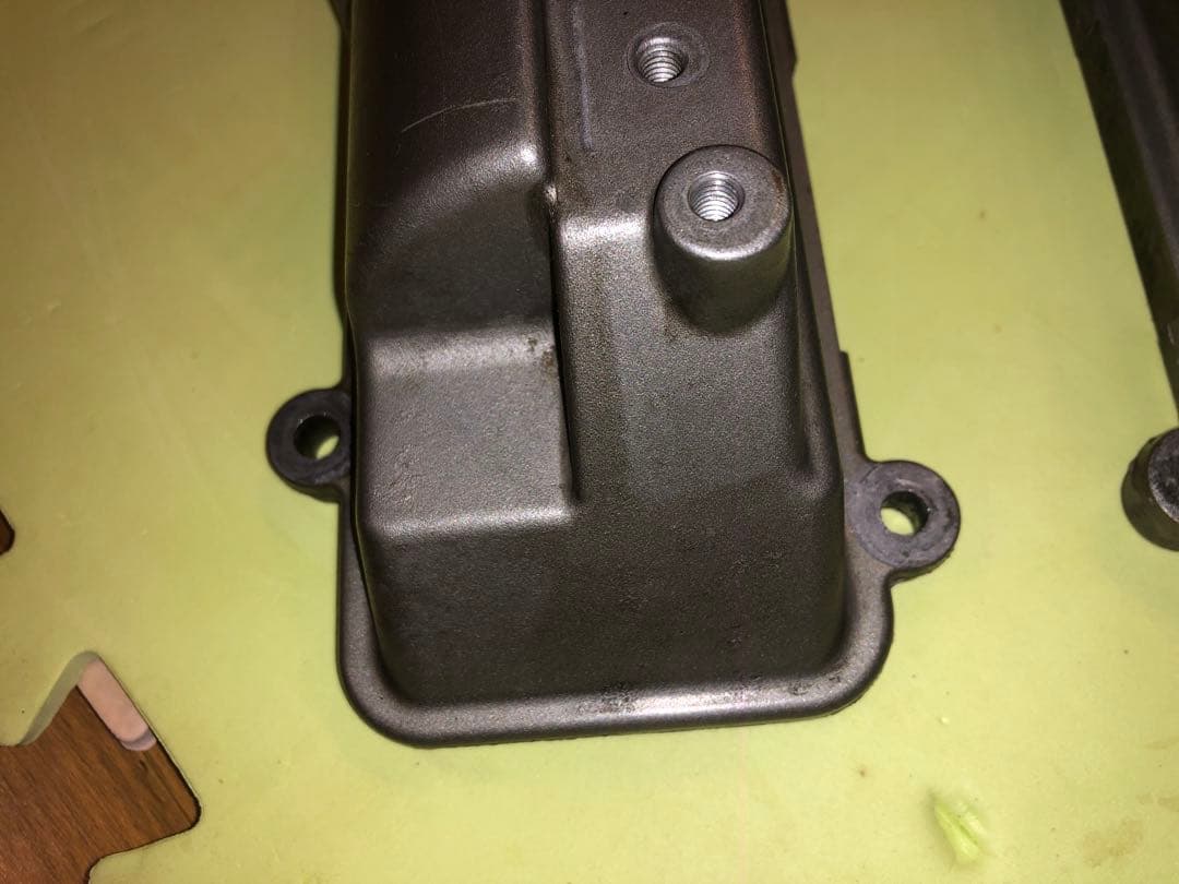 トヨタ　2jz gte バルブカバー ASSY 中古品