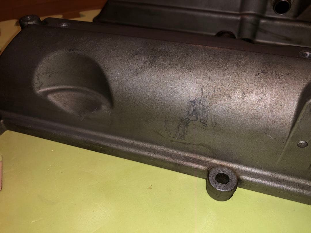 トヨタ　2jz gte バルブカバー ASSY 中古品