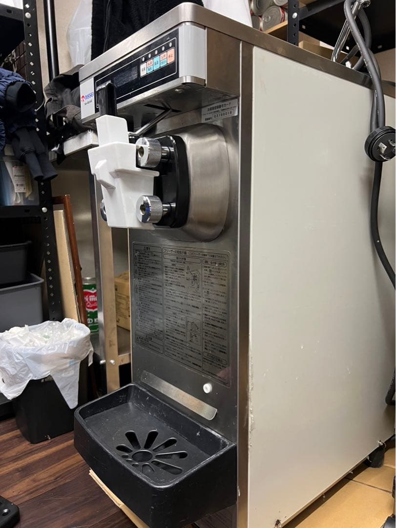 日世 NA-9524AE 業務用ソフトクリーム機 丸型ノズル付 動作良好品