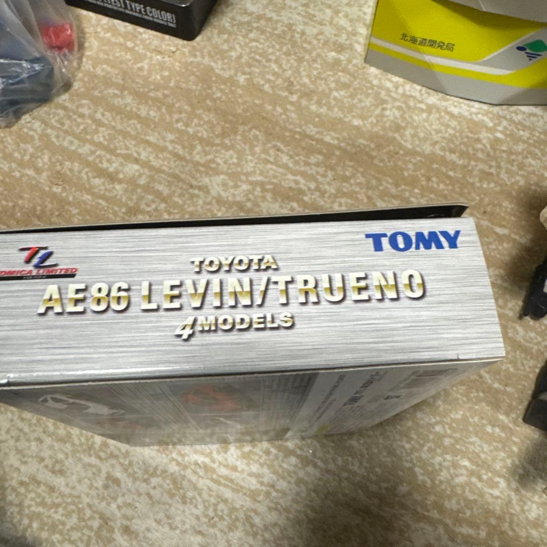 トミカリミテッド AE86 レヴィン/トレノ 4モデルセット