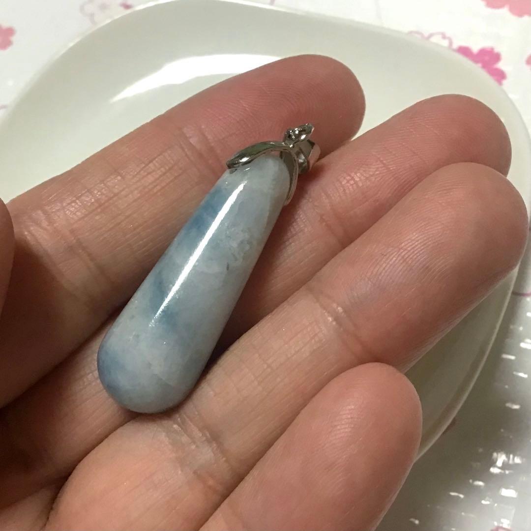 コン沢翡翠　ペンダントトップ　雫型