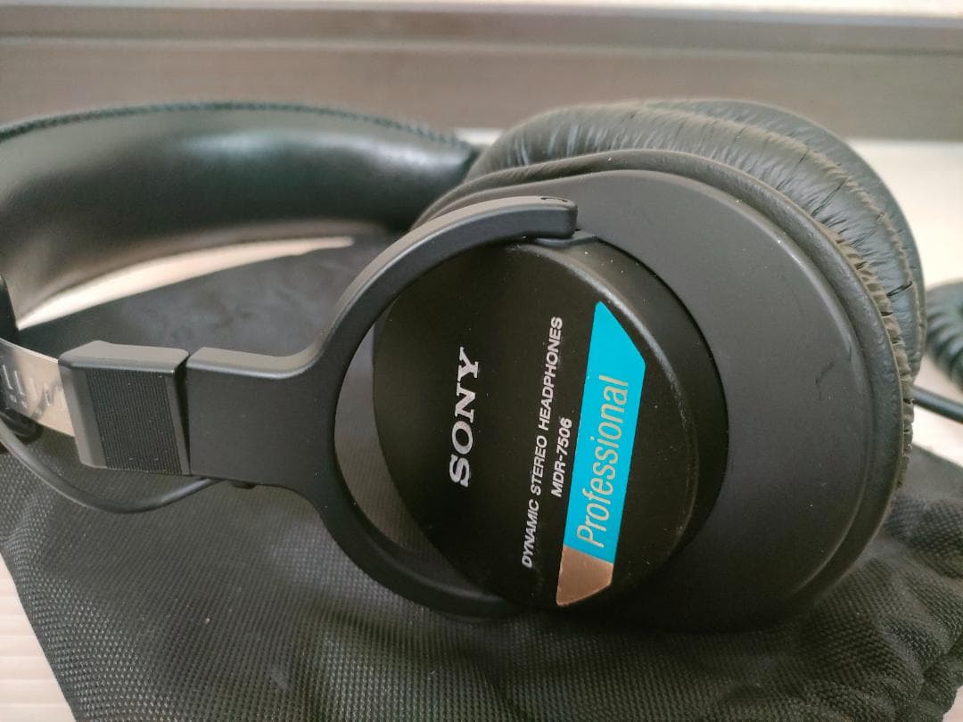 ソニー ヘッドホン MDR-7506 プラグ付き
