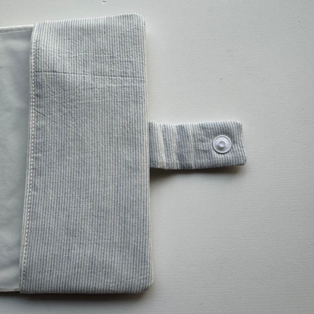 バインダーカバー　A6 水色ストライプ　カードポーチ付