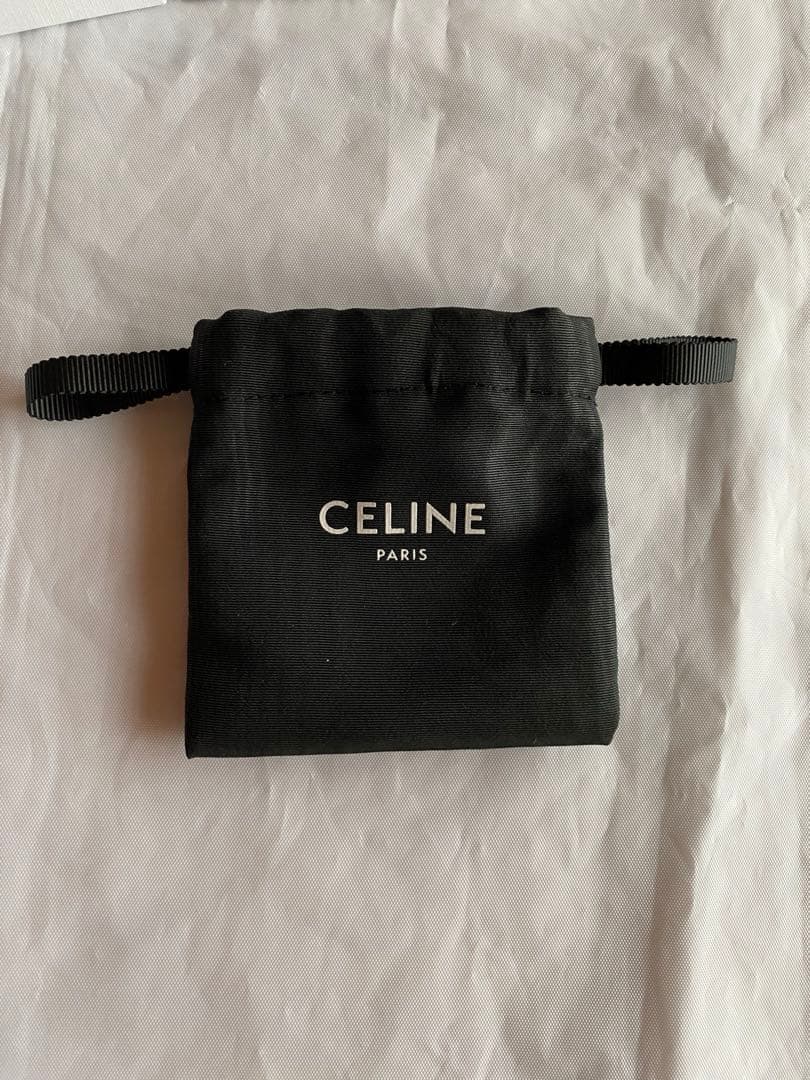 完売品　セリーヌ　新品未使用　鏡付きポーチ　ミラー　手鏡　スムースカーフスキン