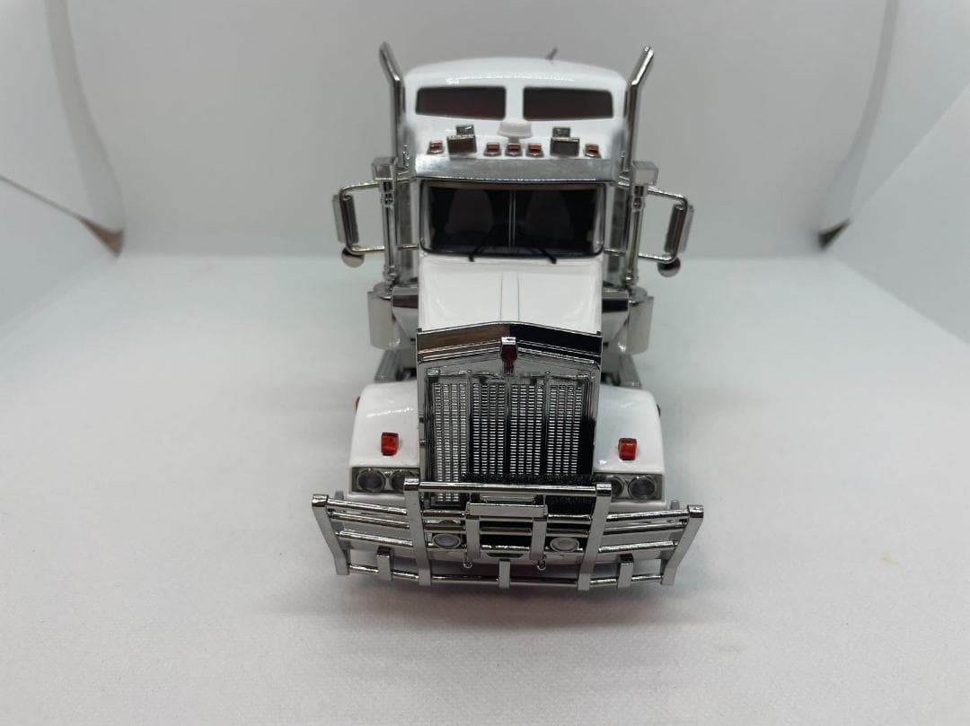 504-005 1/32 ケンワース T909 PRIME MOVER ホワイト