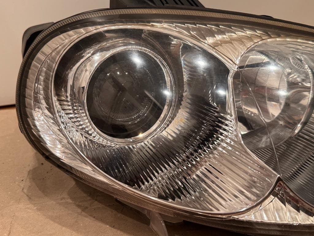 マツダロードスターNB後期型標準ヘッドライト右側