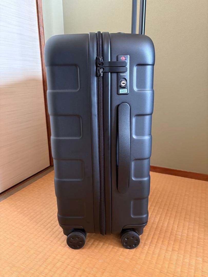 [価格の相談可] 無印良品　バーを自由に調節できる　ハードキャリーケース　３６Ｌ