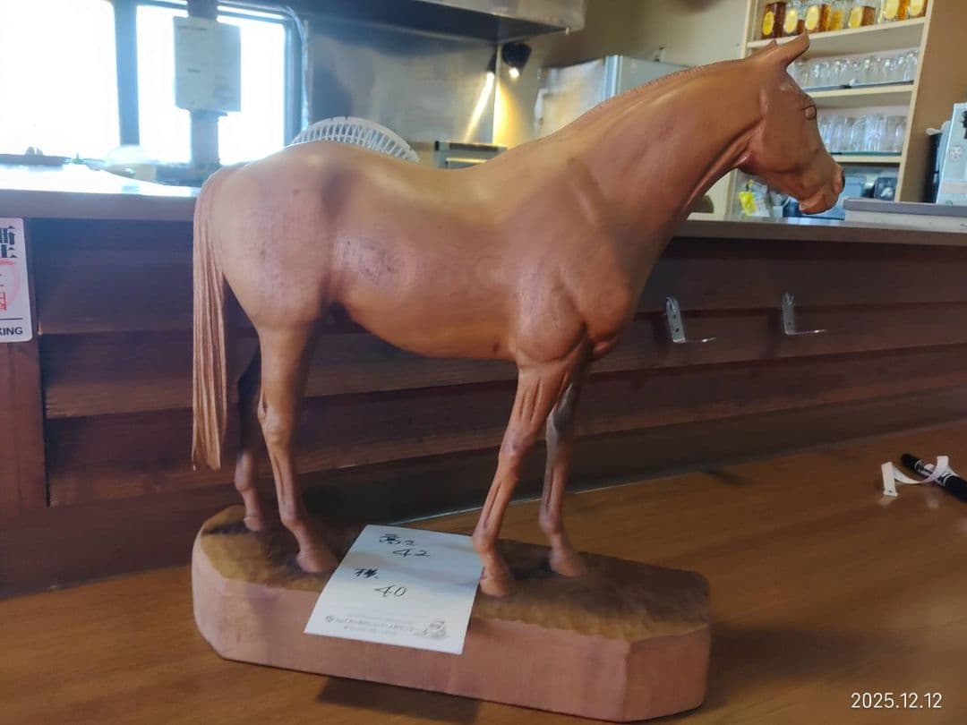 木製馬の彫刻 　古民家から見つけました