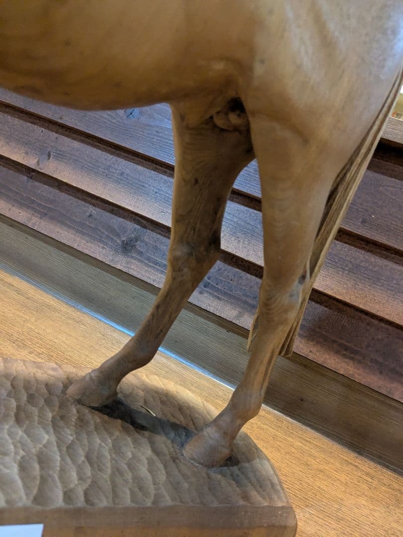 木製馬の彫刻 　古民家から見つけました