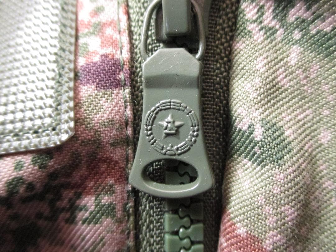 未使用　中国軍　21式　星空迷彩　上下セット　サイズS　軍服　迷彩服