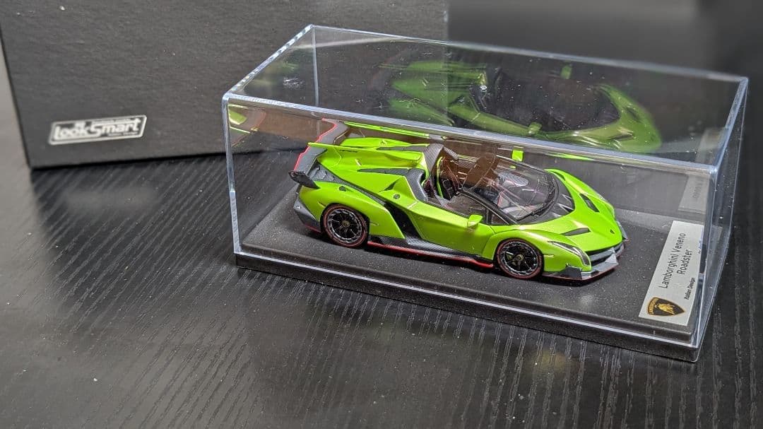 1/43 LookSmart ランボルギーニ Veneno Roadster 緑